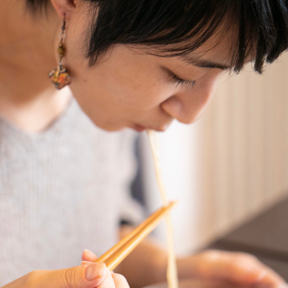 
                  
                    Udon Noodle Senza Glutine - Kobayashiseimen (128g). Megumi Takayama mangia udon senza glutine
                  
                
