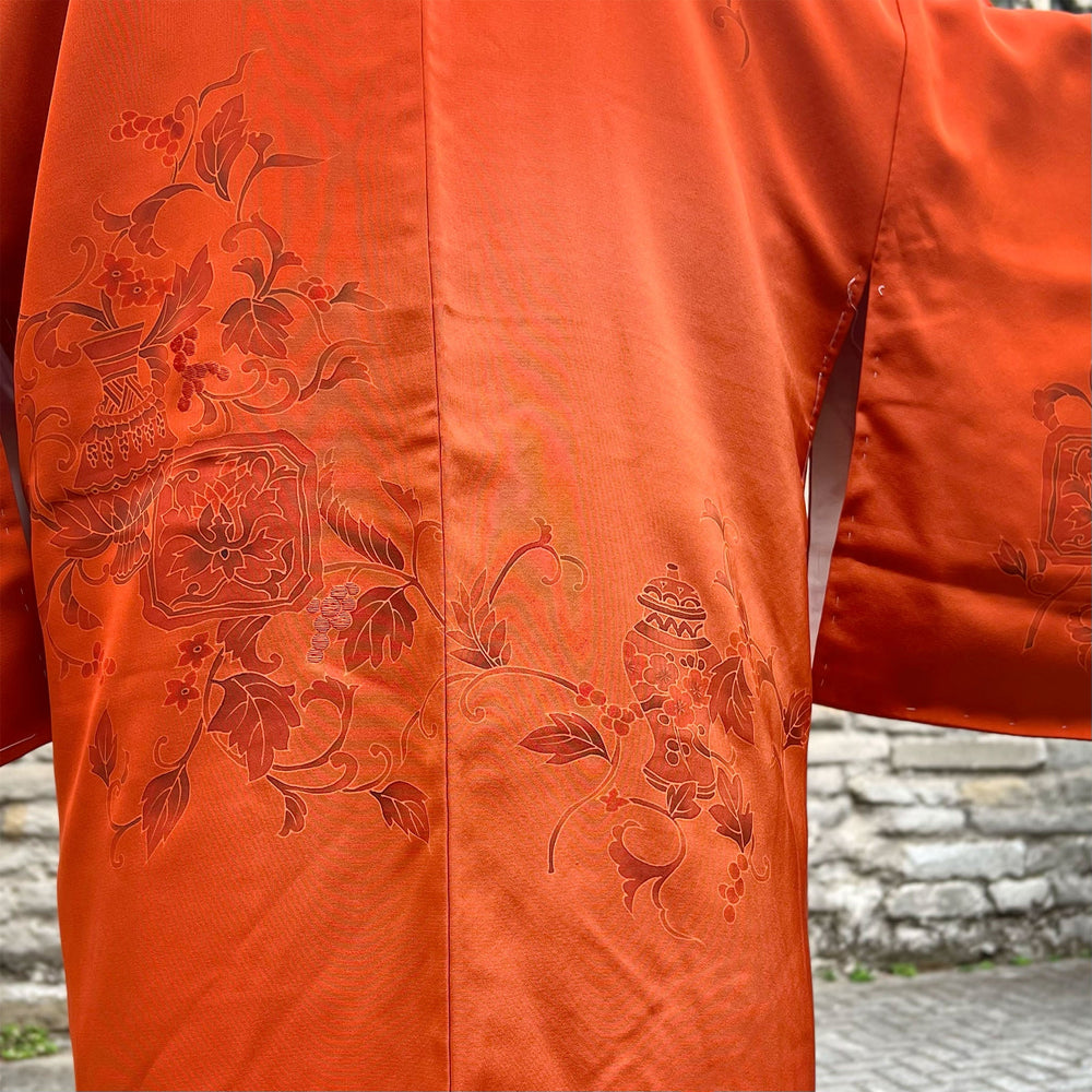 
                  
                    Haori D’Epoca In Seta Giacca Per Kimono Vermiglio - Todoku Japan
                  
                